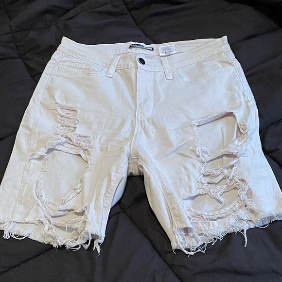 🐟gone fishing shorts🐟 - Picture 3 of 10